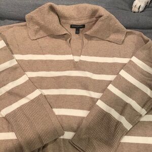 Banana Republic sweater  long sleeve    Never worn